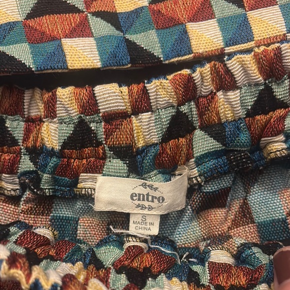 Entro Multicolor Geometric Pattern Set - Picture 3 of 3